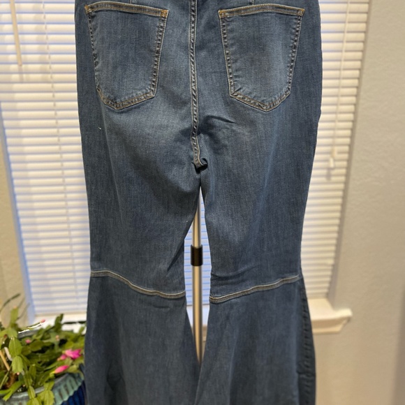 Free People Just Float on Flare Jeans - Picture 4 of 8
